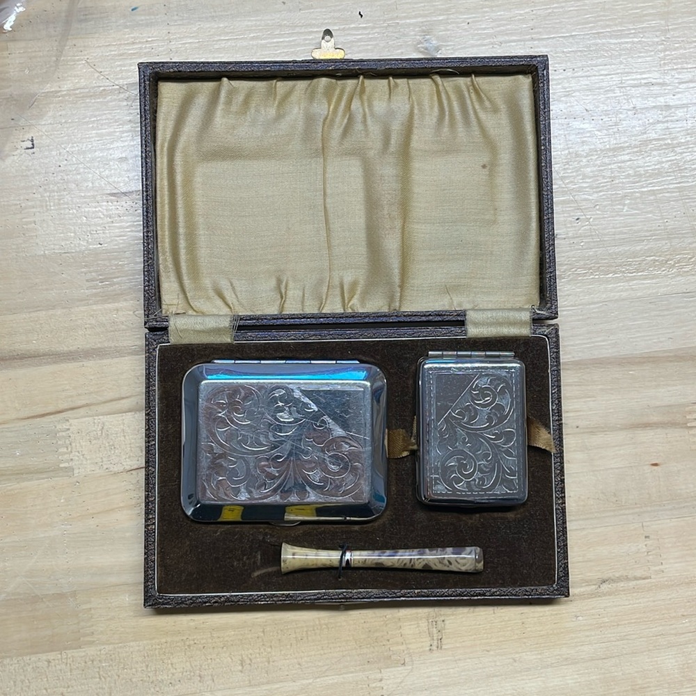 Vintage cigarettes holder and case